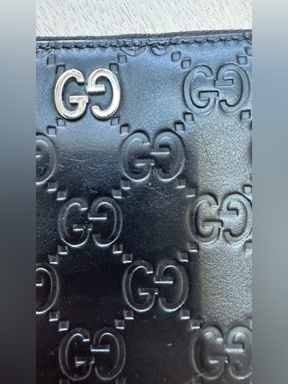 Authentic Gucci GG embossed zip-around wallet in black leather. Made in Italy. - Picture 11 of 14